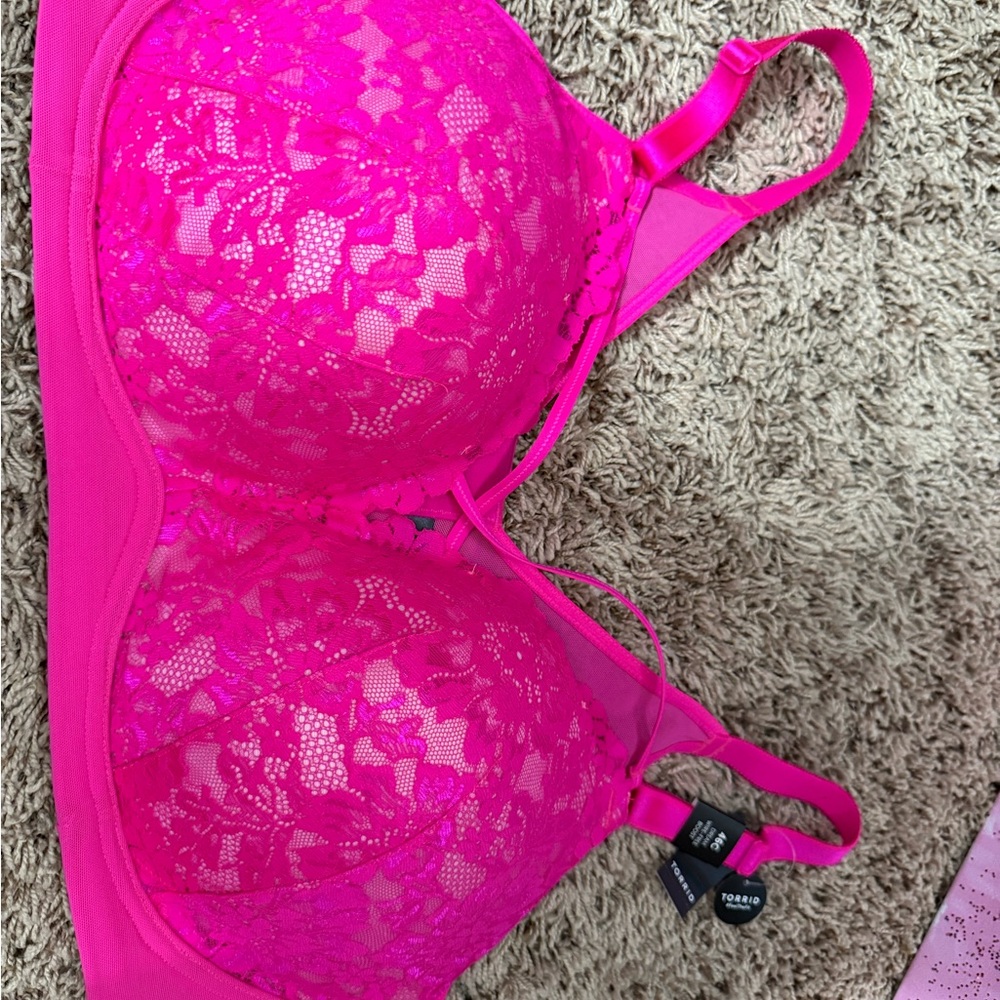 Torrid Hot Pink Lace Bra NEW WITH TAGS!